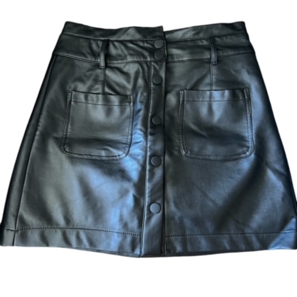 Tgla Womens Vegan Leather Snap Front Mini Skirt with Pockets and Tie Belt S NWOT - Picture 1 of 3